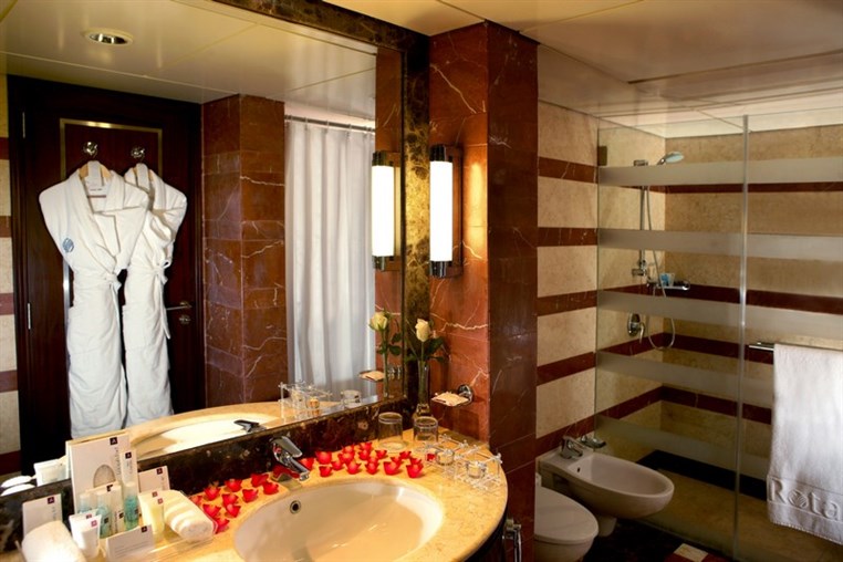 A Night to Remember at Rotana Hotels this Valentine’s Day
